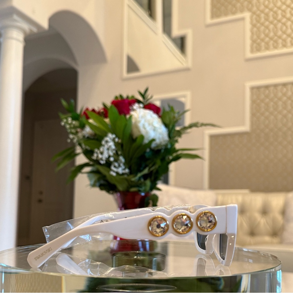 NWT Swarovski Sunglasses - Picture 3 of 7